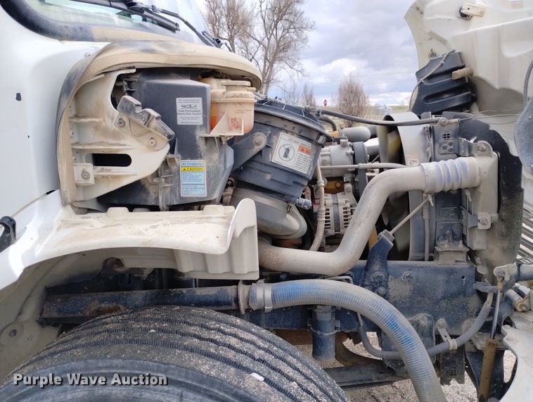 image for item DN6417 2007 Freightliner Business Class M2  water truck