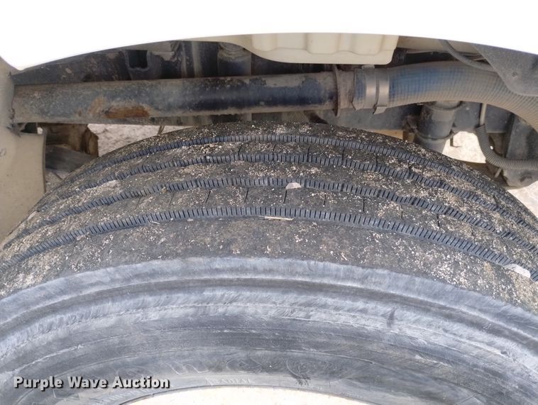 image for item DN6417 2007 Freightliner Business Class M2  water truck