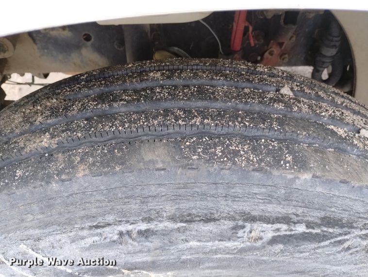 image for item DN6417 2007 Freightliner Business Class M2  water truck