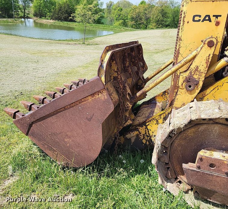 image for item DO3648 Caterpillar 955K  track loader