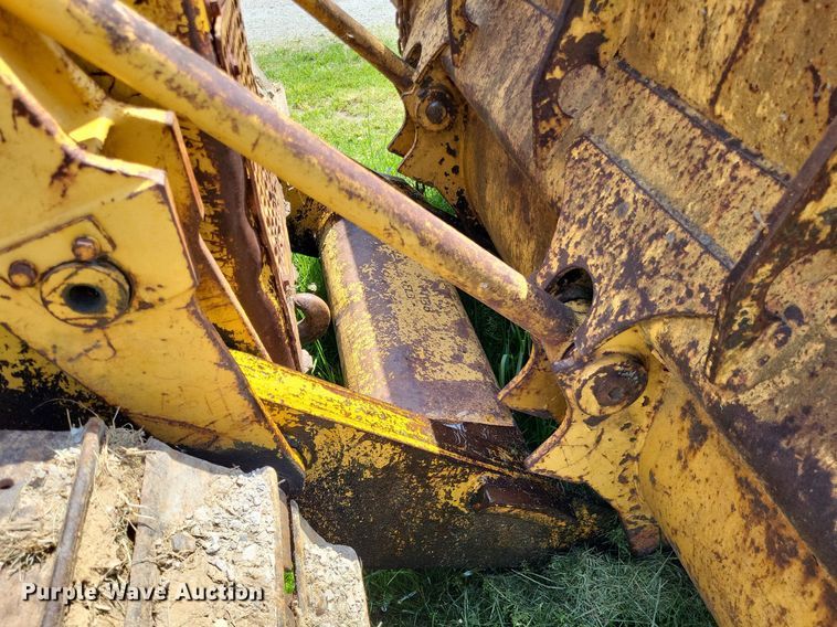 image for item DO3648 Caterpillar 955K  track loader