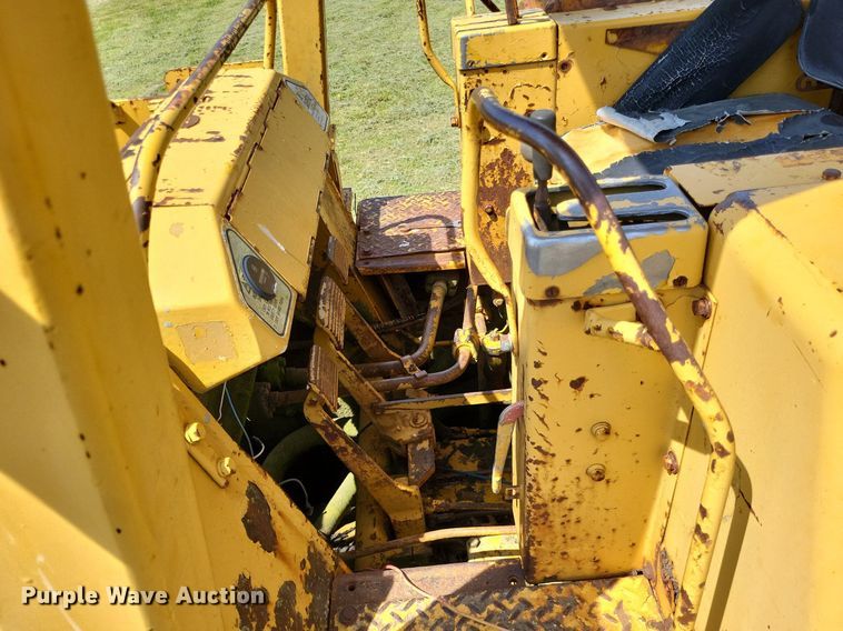 image for item DO3648 Caterpillar 955K  track loader