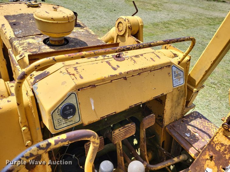 image for item DO3648 Caterpillar 955K  track loader