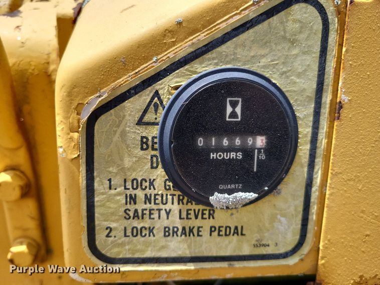 image for item DO3648 Caterpillar 955K  track loader