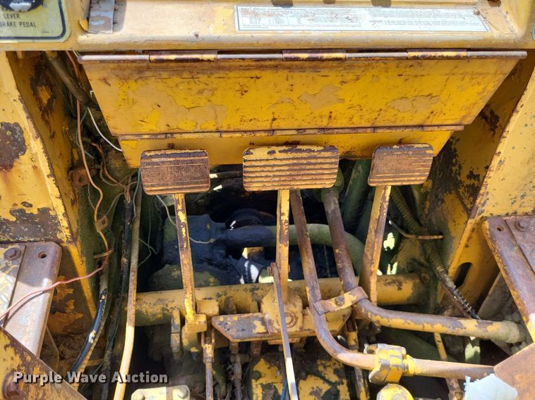 image for item DO3648 Caterpillar 955K  track loader
