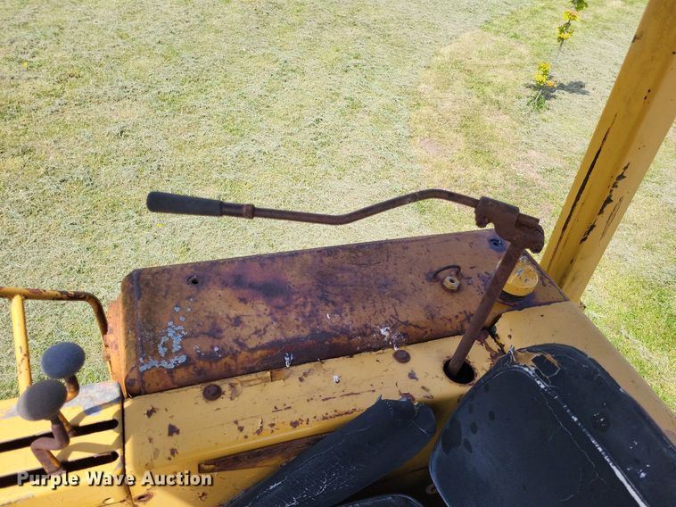 image for item DO3648 Caterpillar 955K  track loader