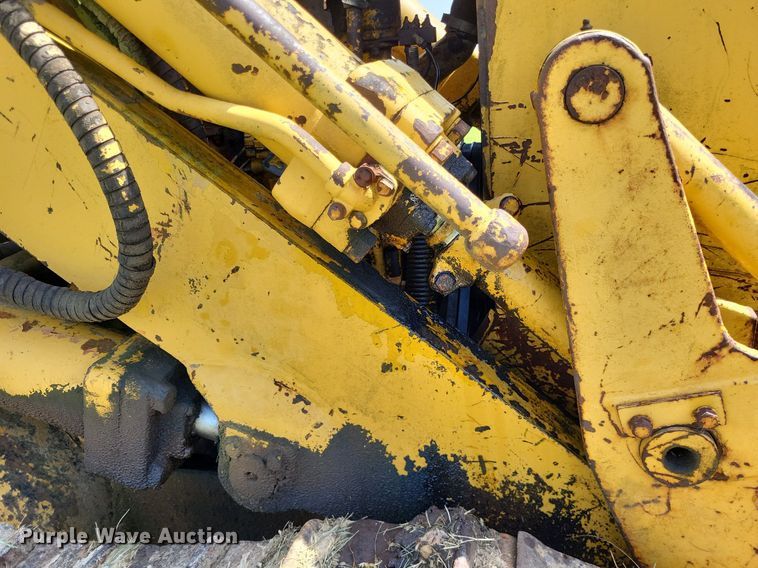 image for item DO3648 Caterpillar 955K  track loader