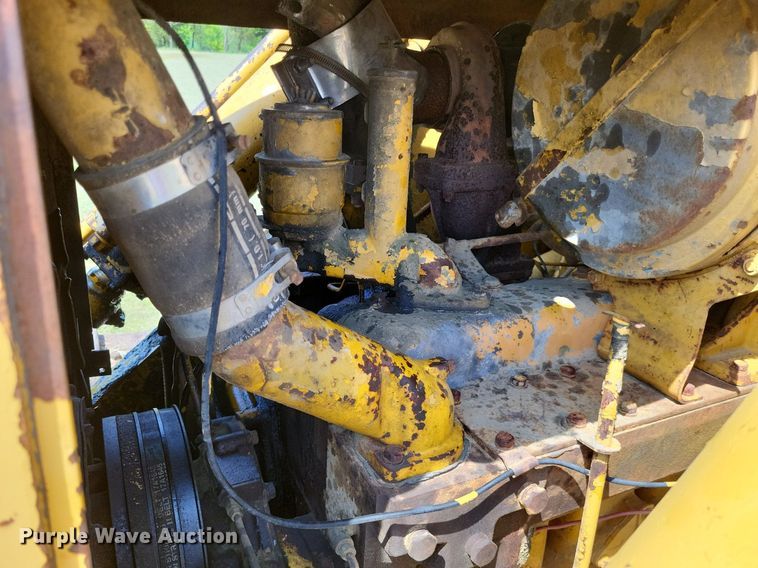 image for item DO3648 Caterpillar 955K  track loader