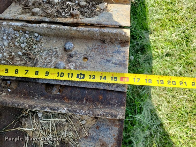 image for item DO3648 Caterpillar 955K  track loader