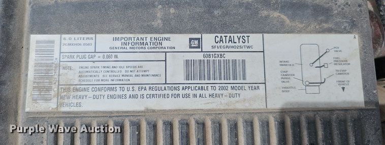 image for item DO4309 2002 GMC Sierra 3500  flatbed pickup truck