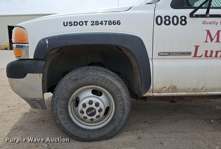 image for item DO4309 2002 GMC Sierra 3500  flatbed pickup truck