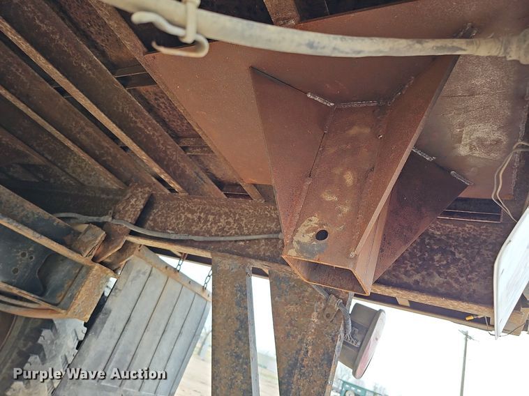 image for item DO4310 1991 GMC TopKick SL  dump flatbed truck