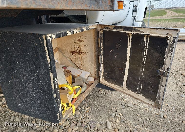 image for item DO4310 1991 GMC TopKick SL  dump flatbed truck