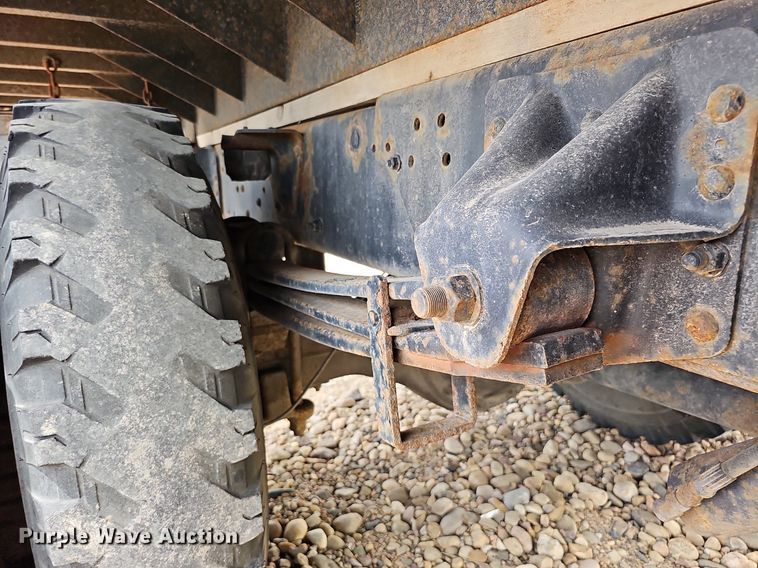 image for item DO4310 1991 GMC TopKick SL  dump flatbed truck