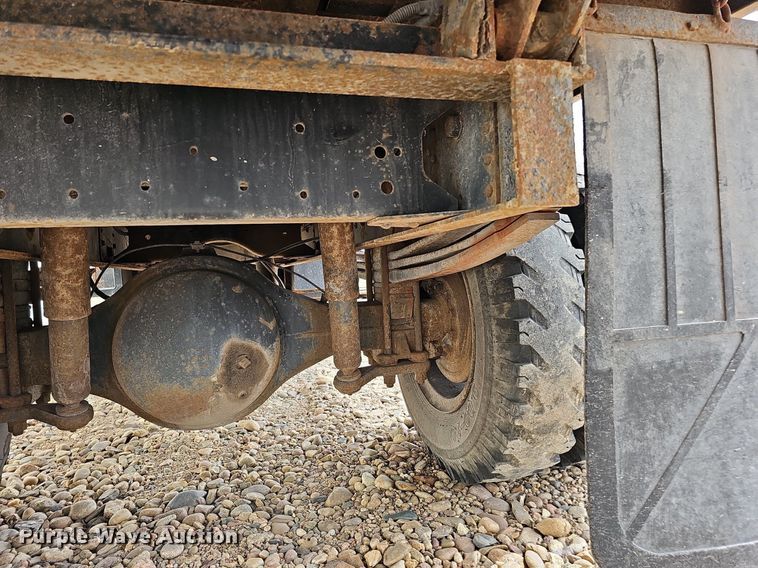 image for item DO4310 1991 GMC TopKick SL  dump flatbed truck