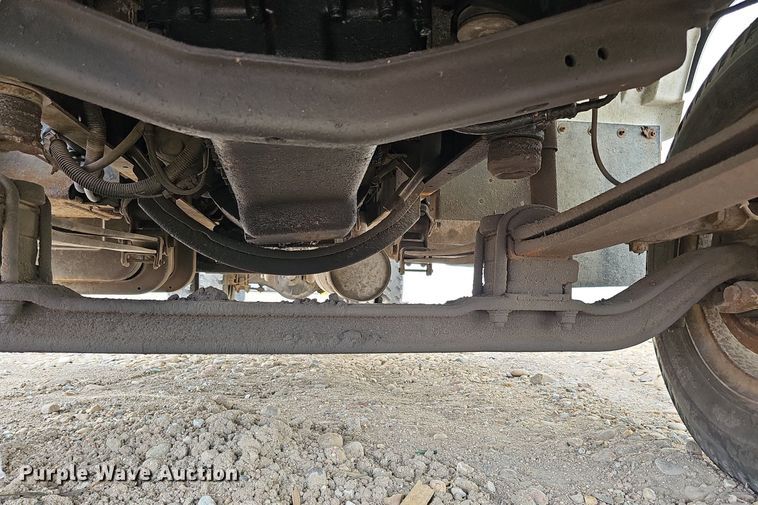 image for item DO4310 1991 GMC TopKick SL  dump flatbed truck