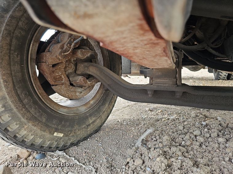 image for item DO4310 1991 GMC TopKick SL  dump flatbed truck