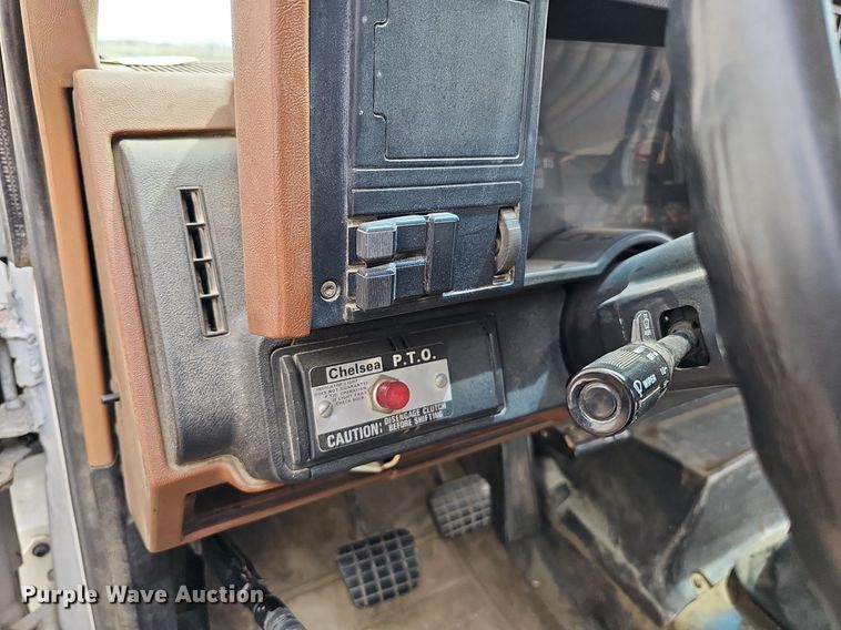 image for item DO4310 1991 GMC TopKick SL  dump flatbed truck