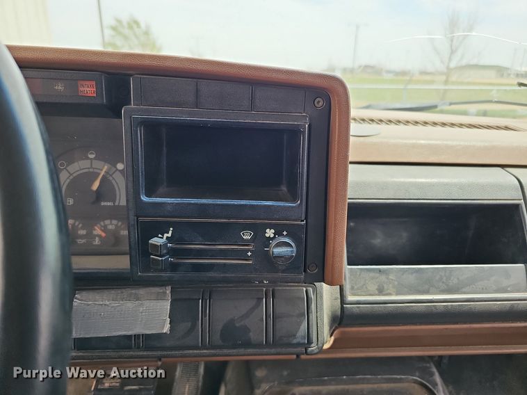 image for item DO4310 1991 GMC TopKick SL  dump flatbed truck