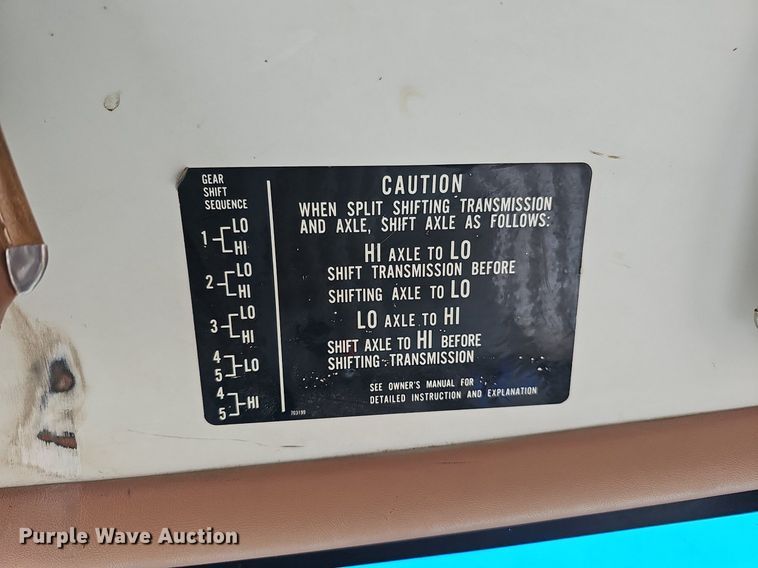 image for item DO4310 1991 GMC TopKick SL  dump flatbed truck