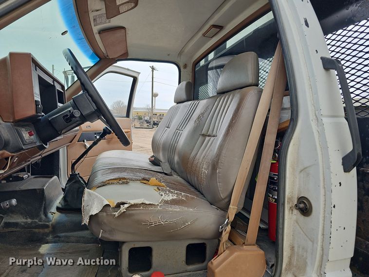 image for item DO4310 1991 GMC TopKick SL  dump flatbed truck