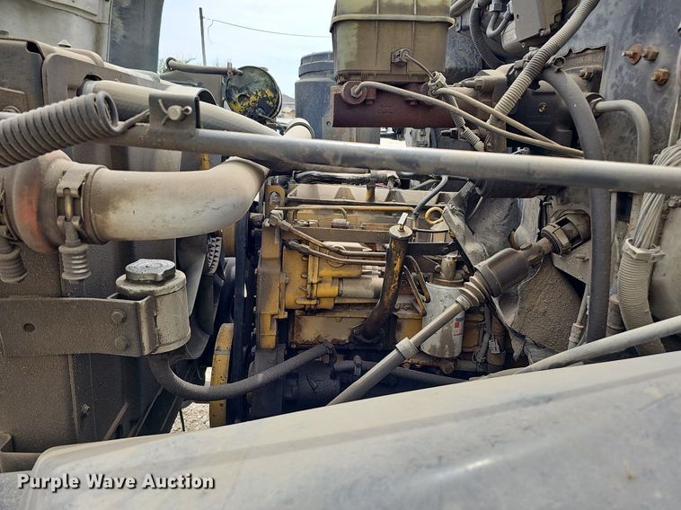 image for item DO4310 1991 GMC TopKick SL  dump flatbed truck