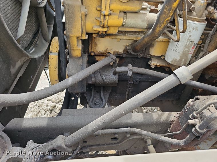 image for item DO4310 1991 GMC TopKick SL  dump flatbed truck