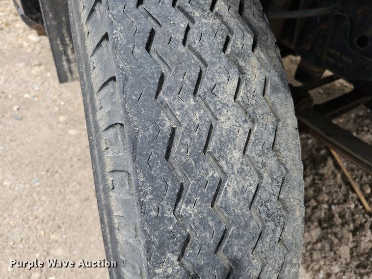 image for item DO4310 1991 GMC TopKick SL  dump flatbed truck