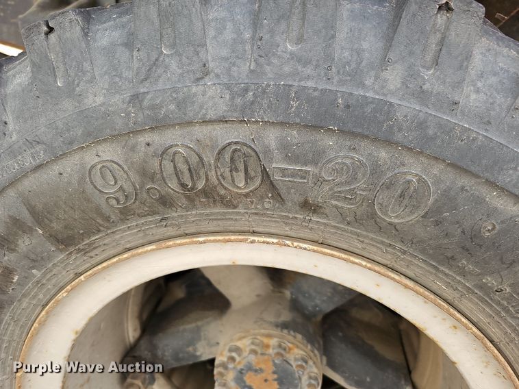 image for item DO4310 1991 GMC TopKick SL  dump flatbed truck