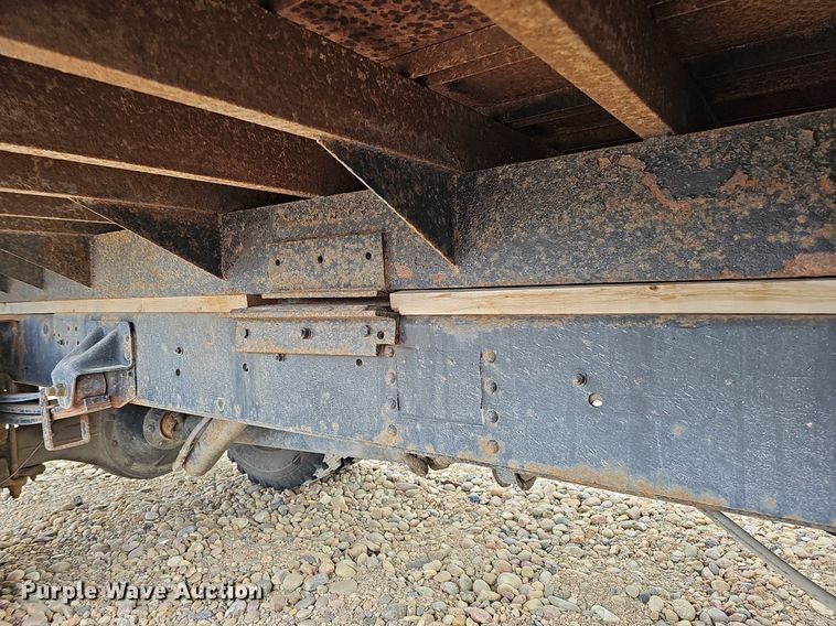 image for item DO4310 1991 GMC TopKick SL  dump flatbed truck