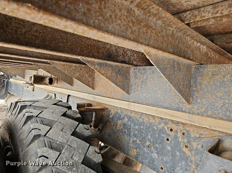 image for item DO4310 1991 GMC TopKick SL  dump flatbed truck