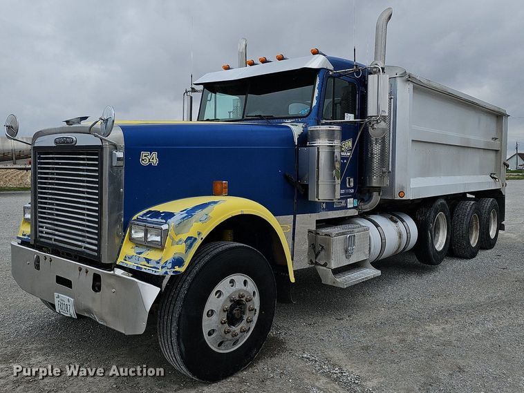 image for item DO4352 2007 Freightliner Classic XL  dump truck