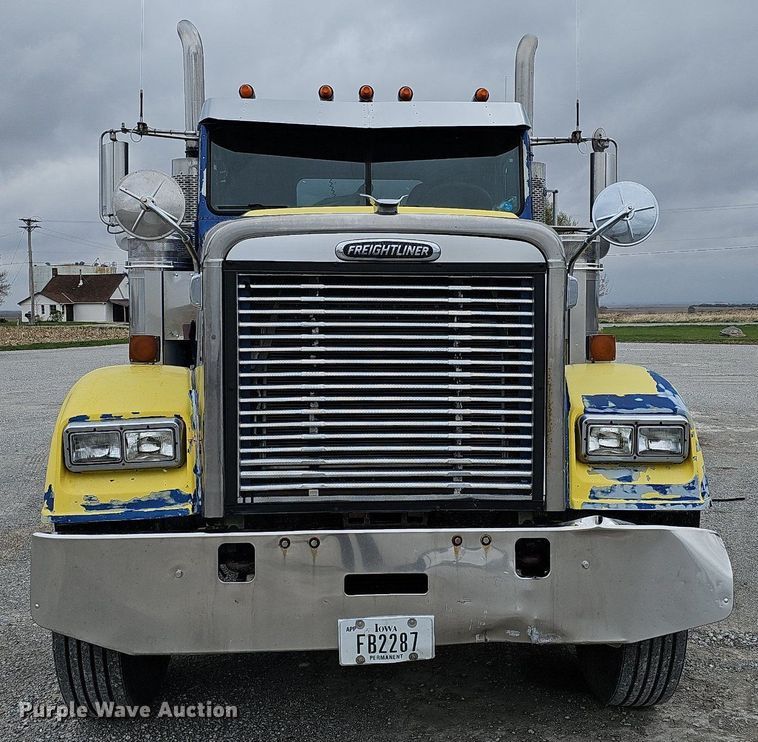 image for item DO4352 2007 Freightliner Classic XL  dump truck