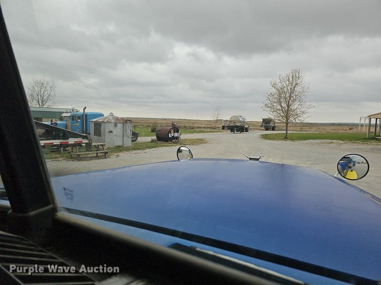 image for item DO4352 2007 Freightliner Classic XL  dump truck