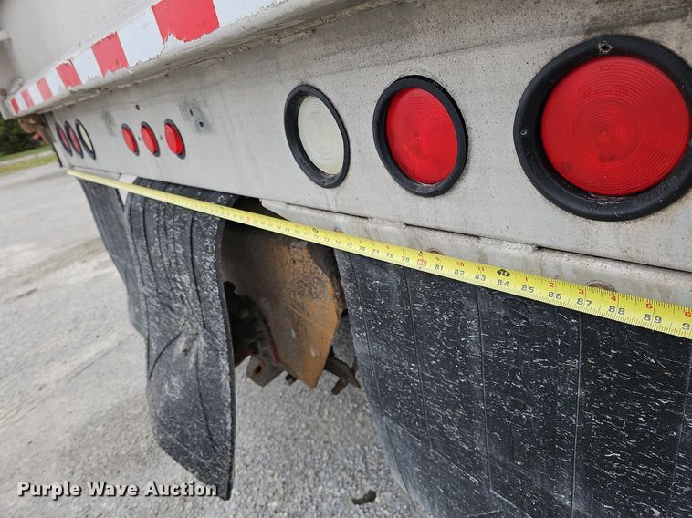 image for item DO4352 2007 Freightliner Classic XL  dump truck