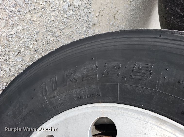 image for item DO4352 2007 Freightliner Classic XL  dump truck