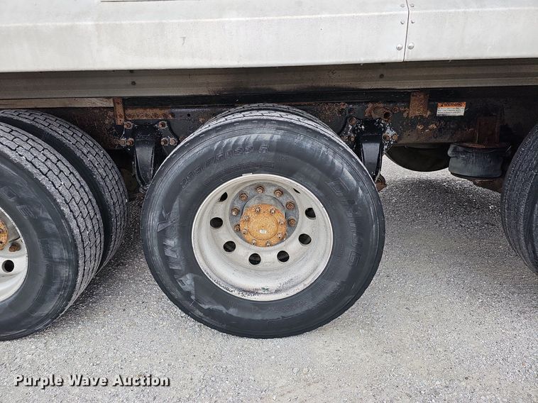 image for item DO4352 2007 Freightliner Classic XL  dump truck