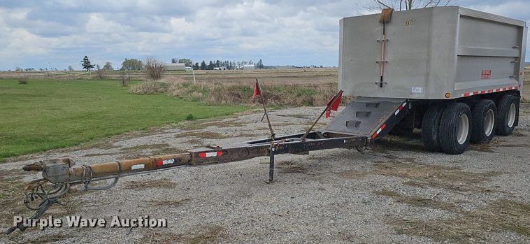 image for item DO4353 2008 Cornhusker 800R-81007-732  end dump pup trailer