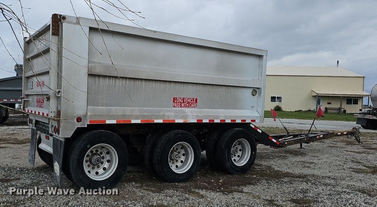 image for item DO4353 2008 Cornhusker 800R-81007-732  end dump pup trailer
