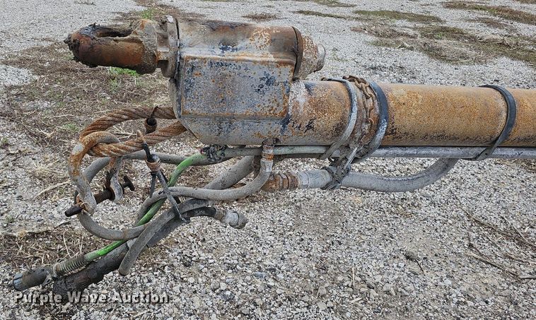 image for item DO4353 2008 Cornhusker 800R-81007-732  end dump pup trailer