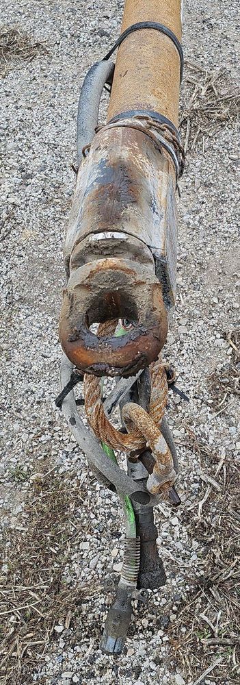 image for item DO4353 2008 Cornhusker 800R-81007-732  end dump pup trailer