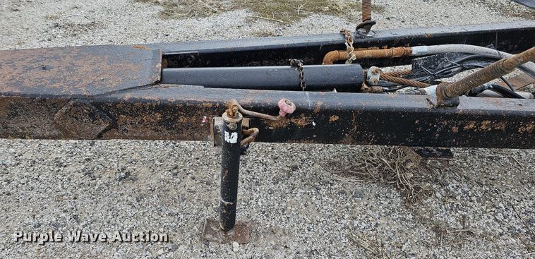 image for item DO4353 2008 Cornhusker 800R-81007-732  end dump pup trailer