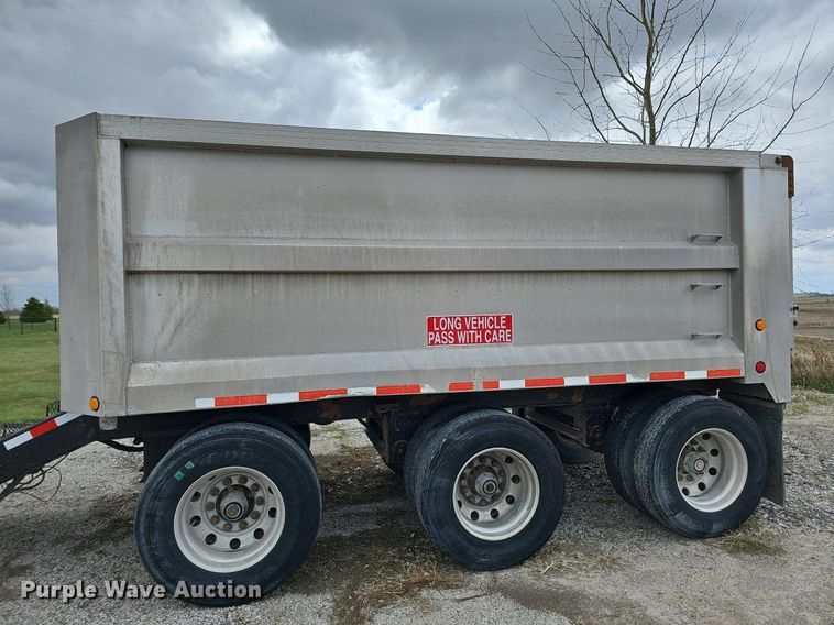 image for item DO4353 2008 Cornhusker 800R-81007-732  end dump pup trailer