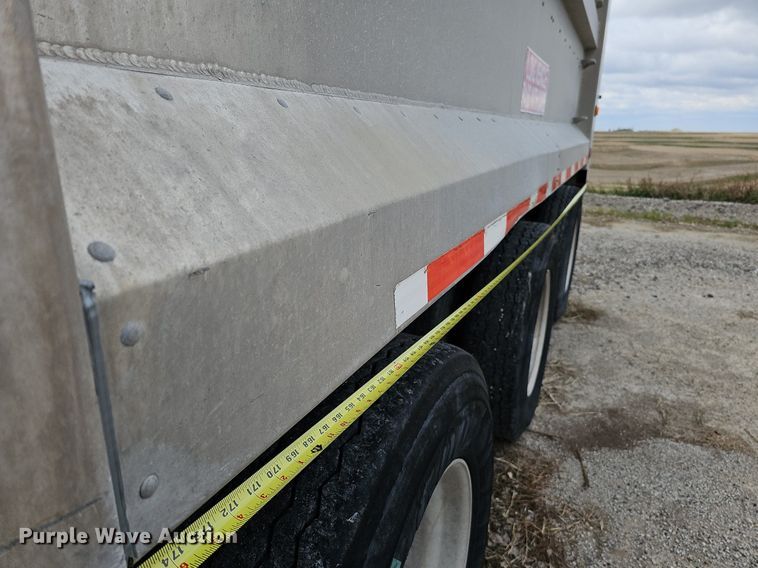 image for item DO4353 2008 Cornhusker 800R-81007-732  end dump pup trailer