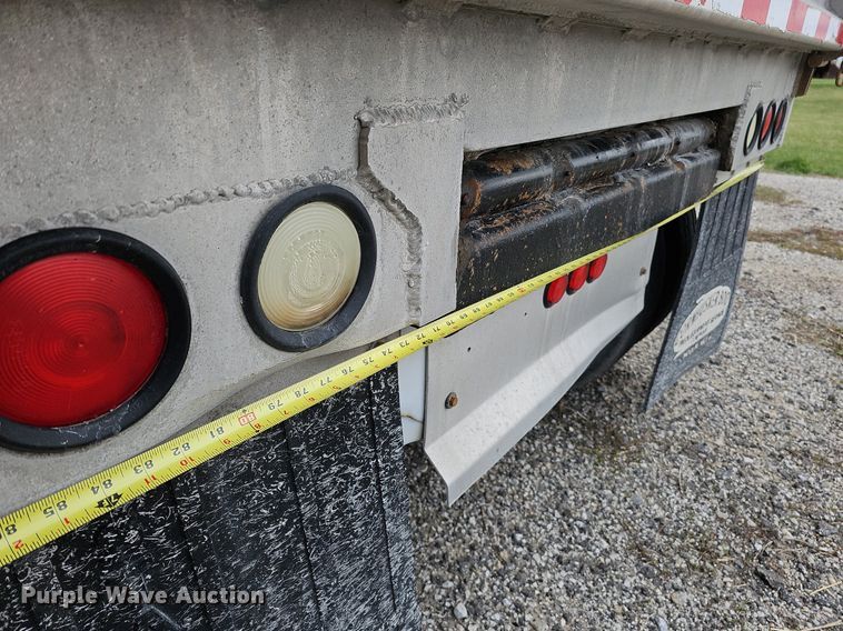 image for item DO4353 2008 Cornhusker 800R-81007-732  end dump pup trailer