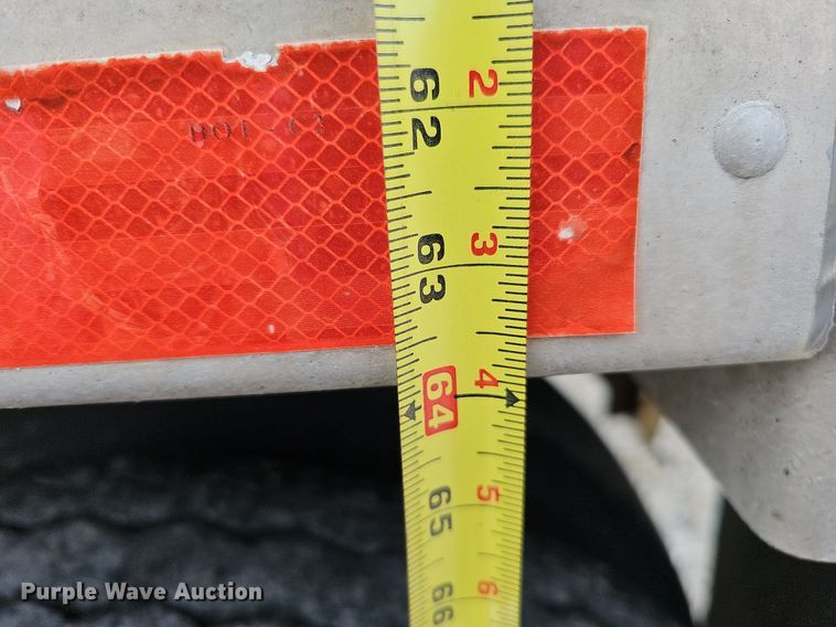 image for item DO4353 2008 Cornhusker 800R-81007-732  end dump pup trailer