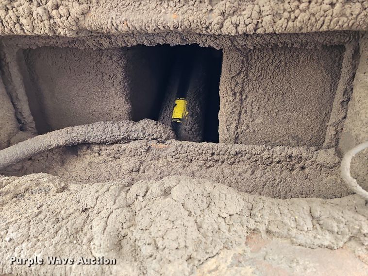 image for item DO4353 2008 Cornhusker 800R-81007-732  end dump pup trailer