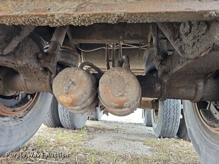 image for item DO4353 2008 Cornhusker 800R-81007-732  end dump pup trailer