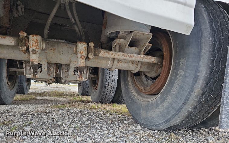 image for item DO4353 2008 Cornhusker 800R-81007-732  end dump pup trailer