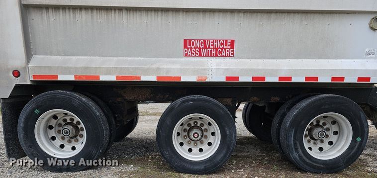 image for item DO4353 2008 Cornhusker 800R-81007-732  end dump pup trailer